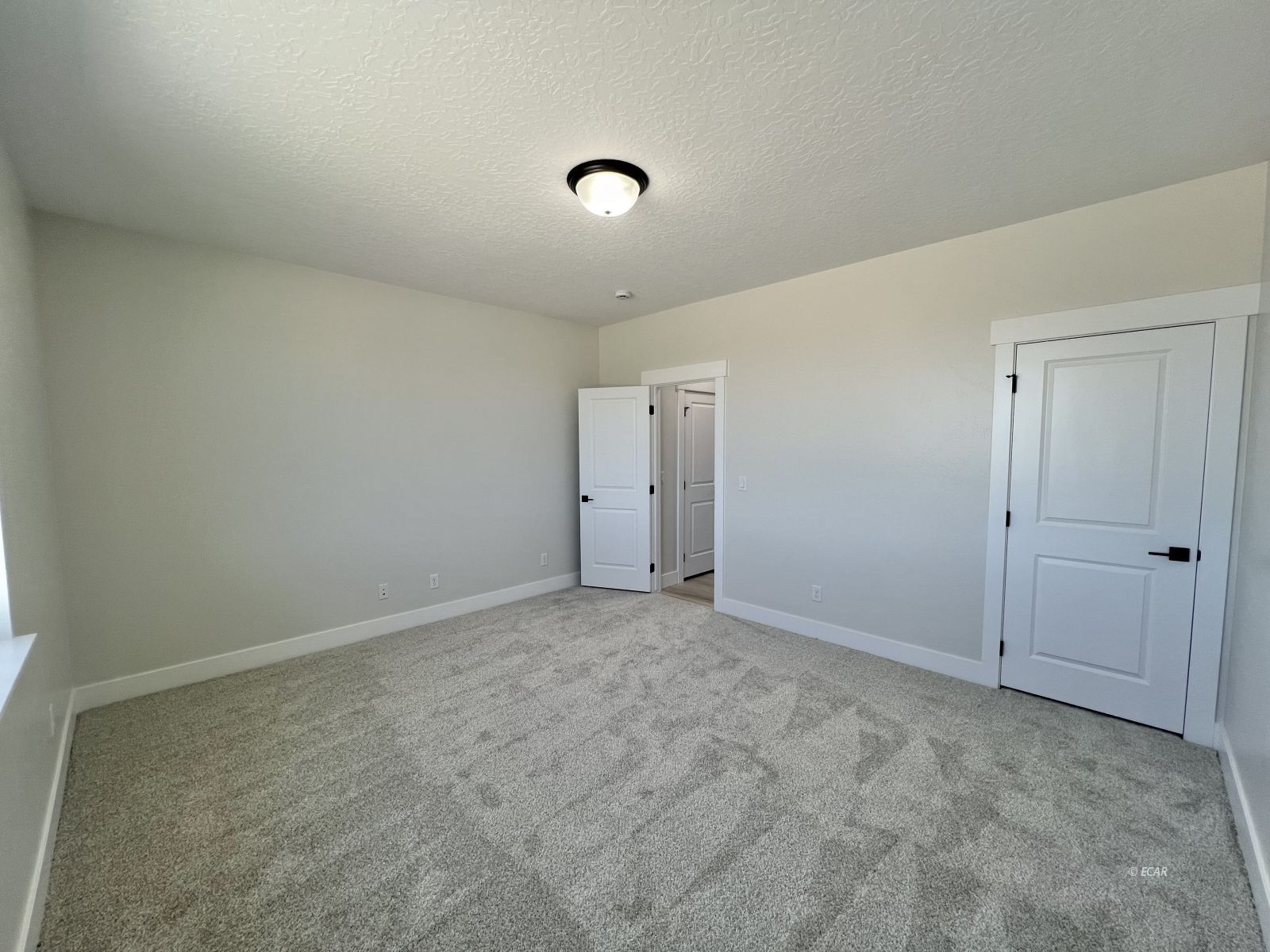 431 Country Club Plaza Property Photo 16