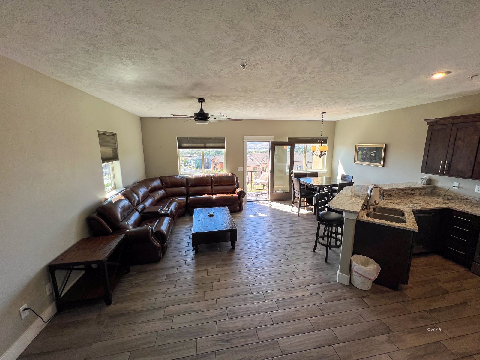 2428 Khoury Lane Property Photo 4