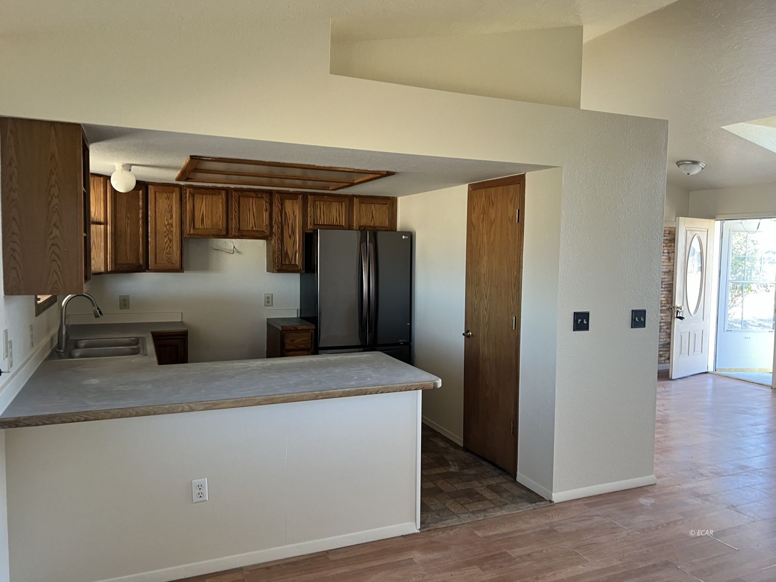 828 Thistle Drive Property Photo 11