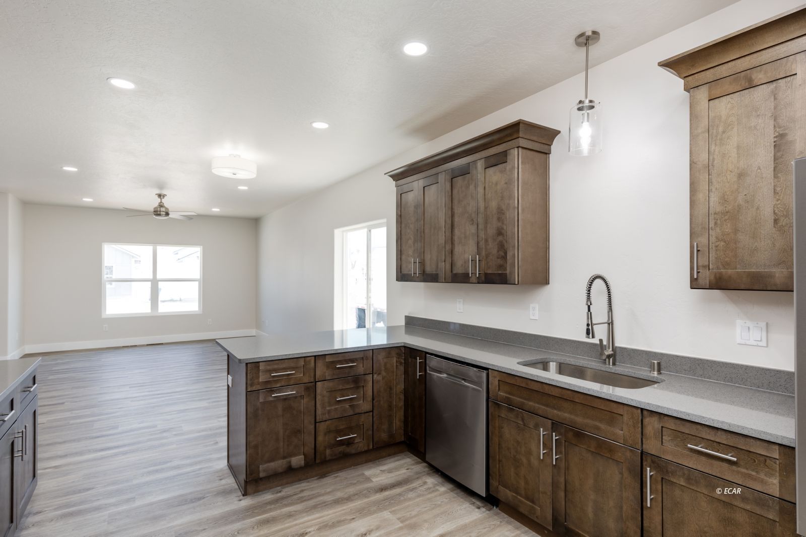 2617 Platinum Drive Property Photo 4