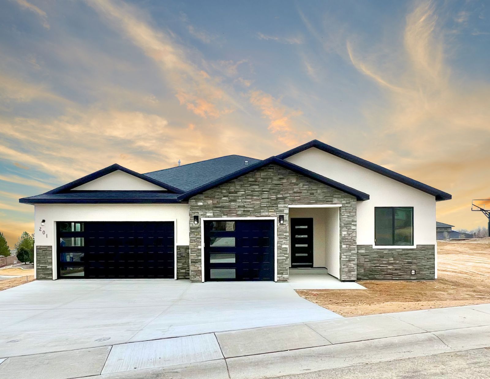 201 Palmers Court Property Photo 1