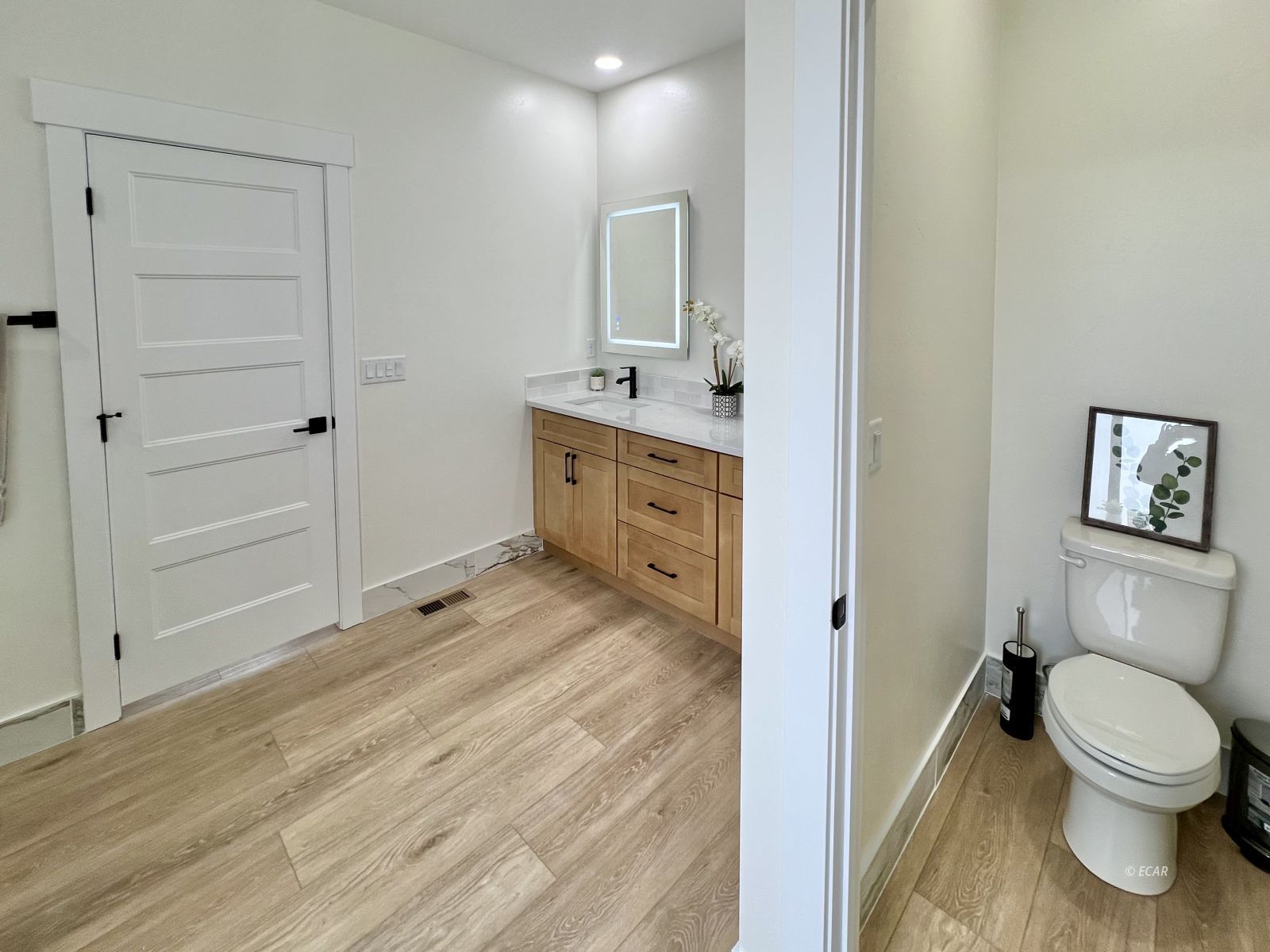 201 Palmers Court Property Photo 30