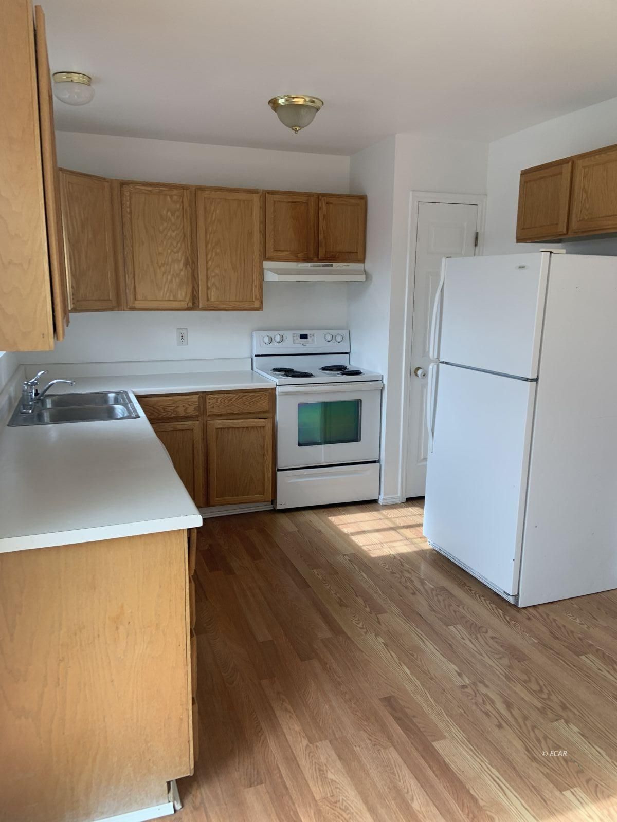 228 Spring Creek Parkway Property Photo 4