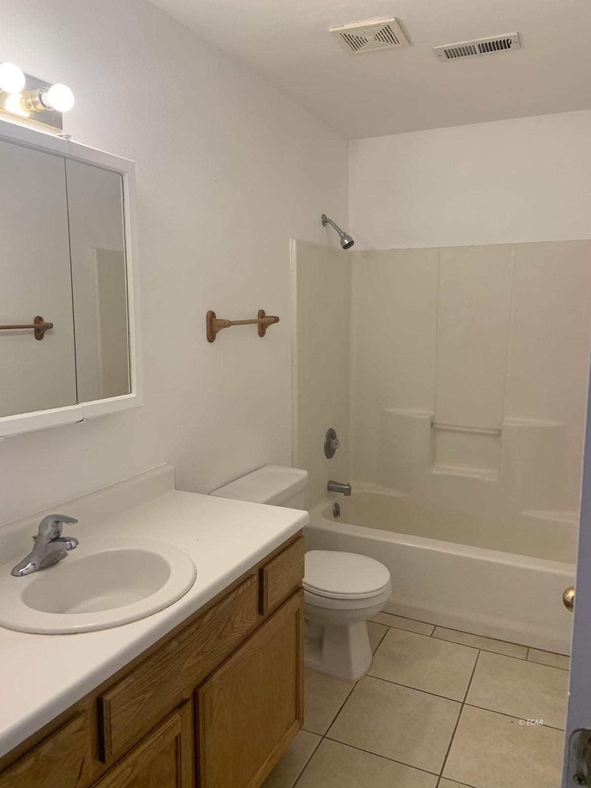 228 Spring Creek Parkway Property Photo 6