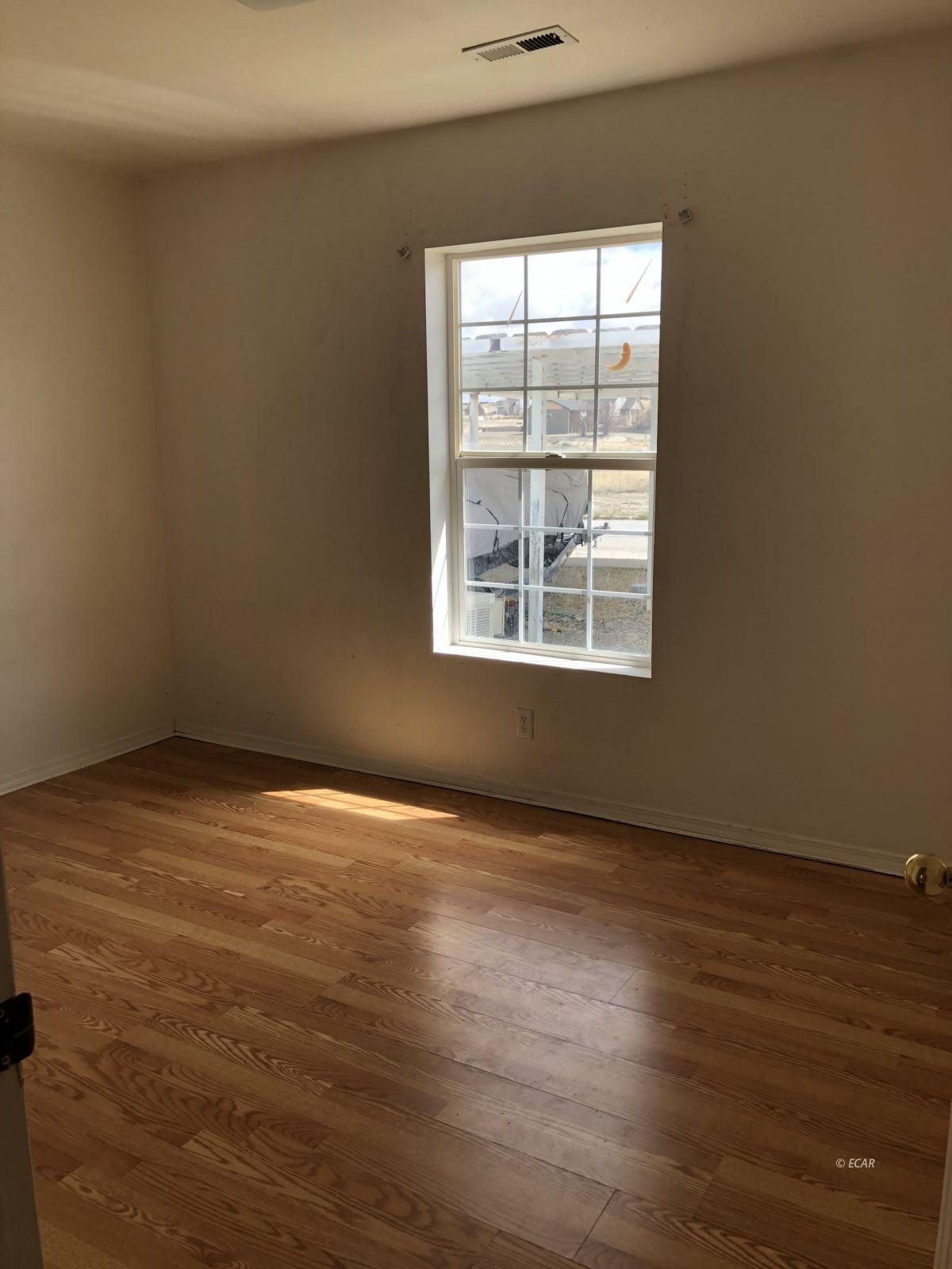 228 Spring Creek Parkway Property Photo 11