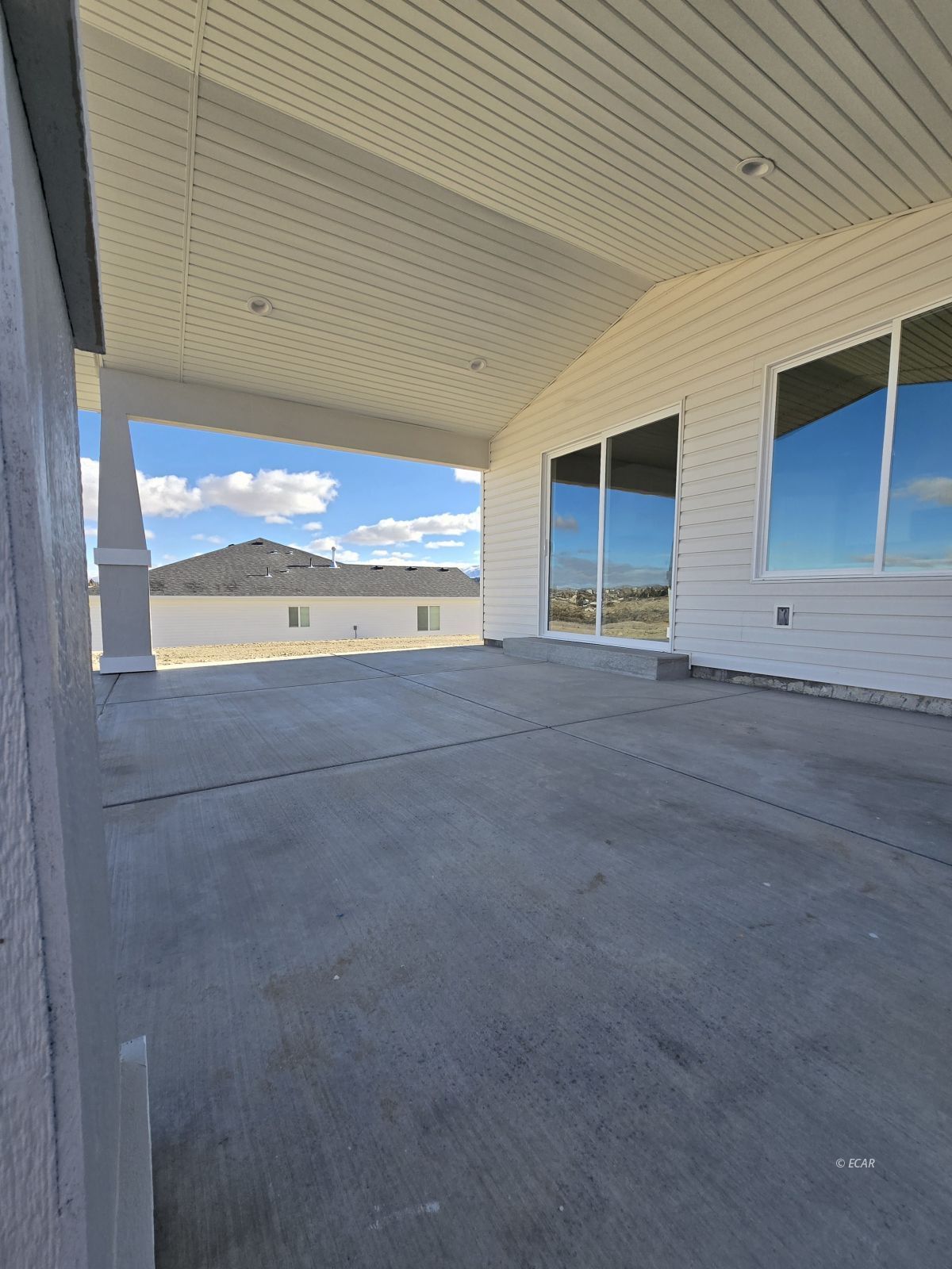 211 Spring Creek Parkway Property Photo 5