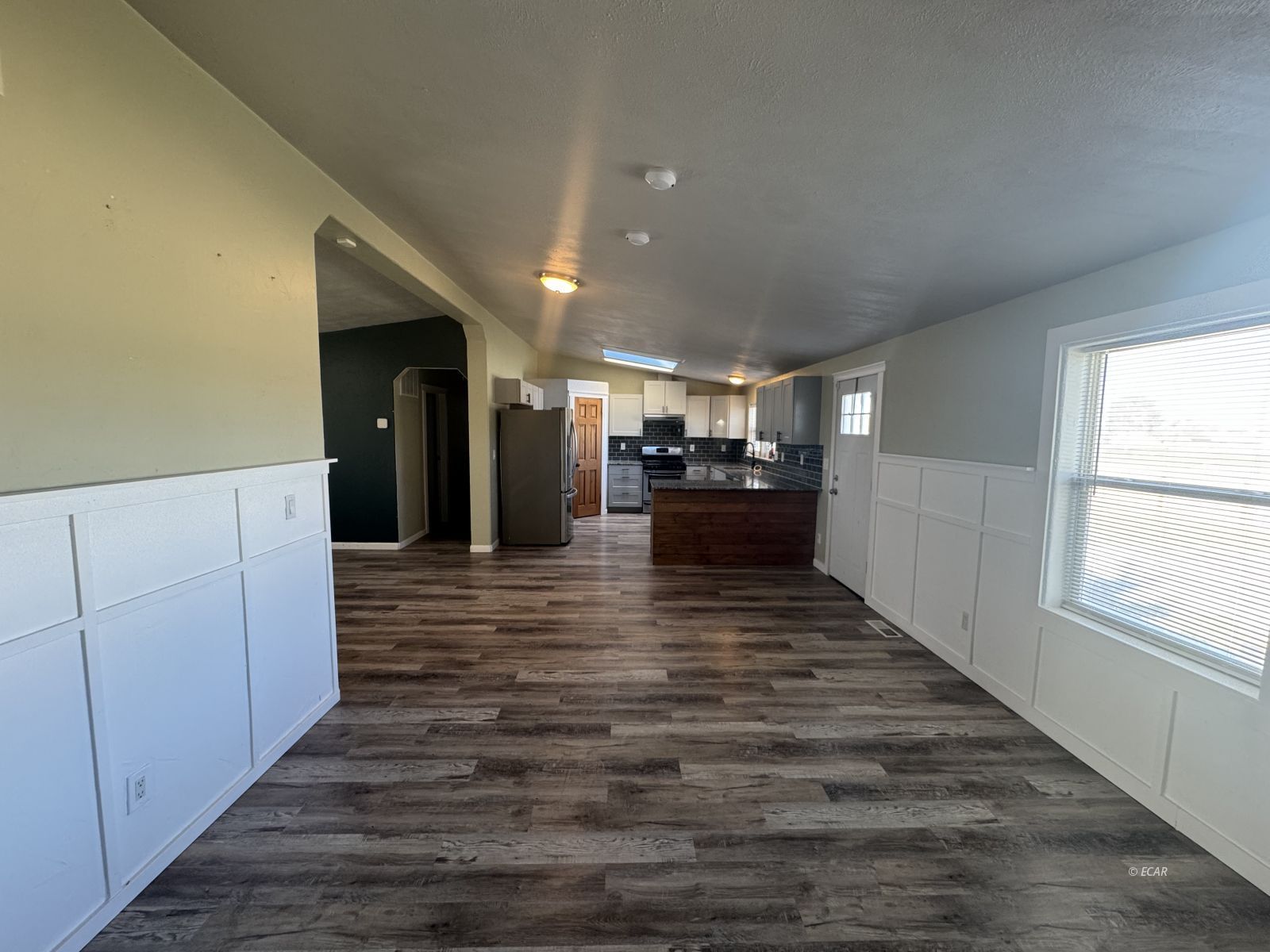 390 Oakshire Drive Property Photo 7