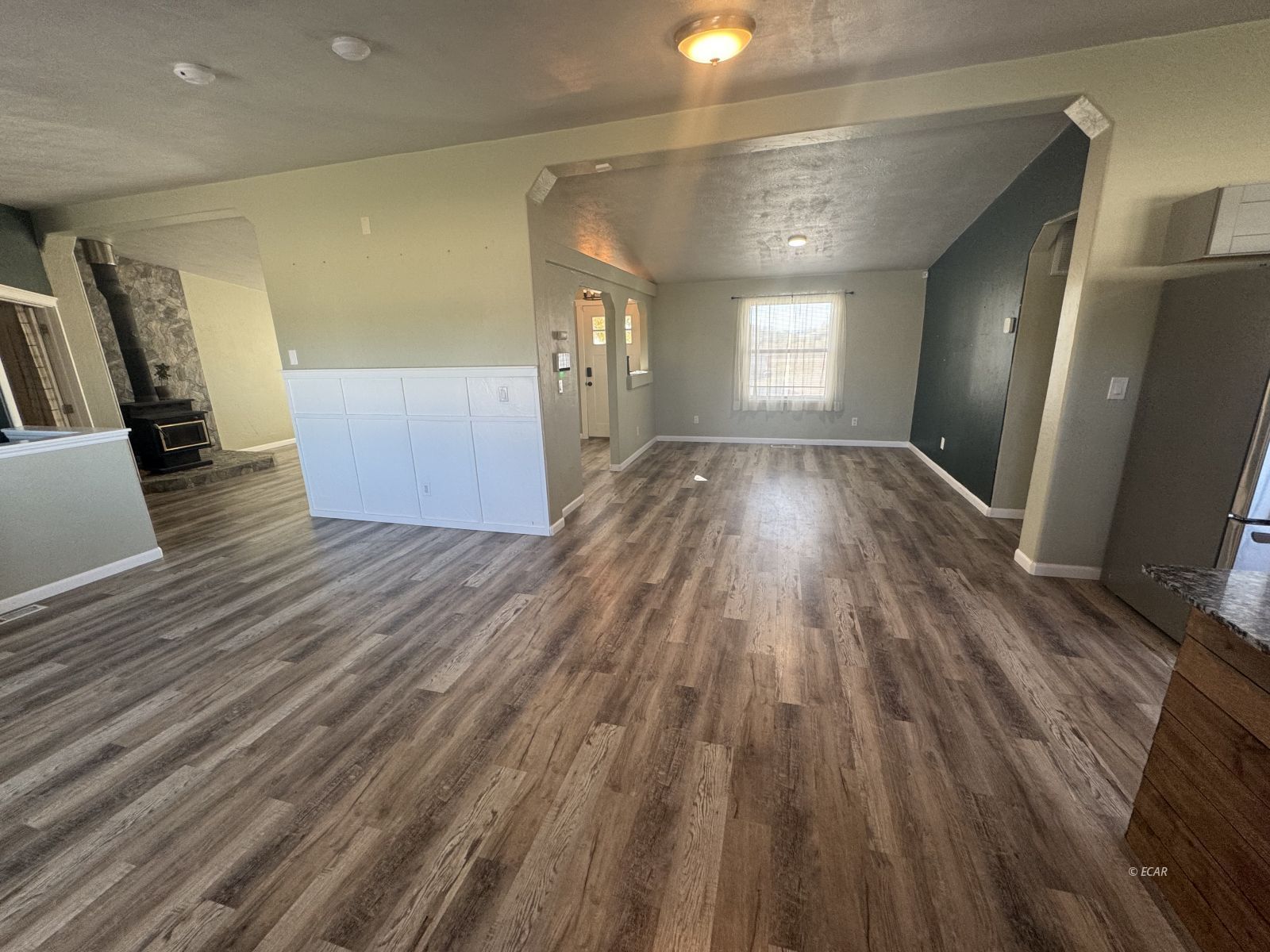 390 Oakshire Drive Property Photo 9