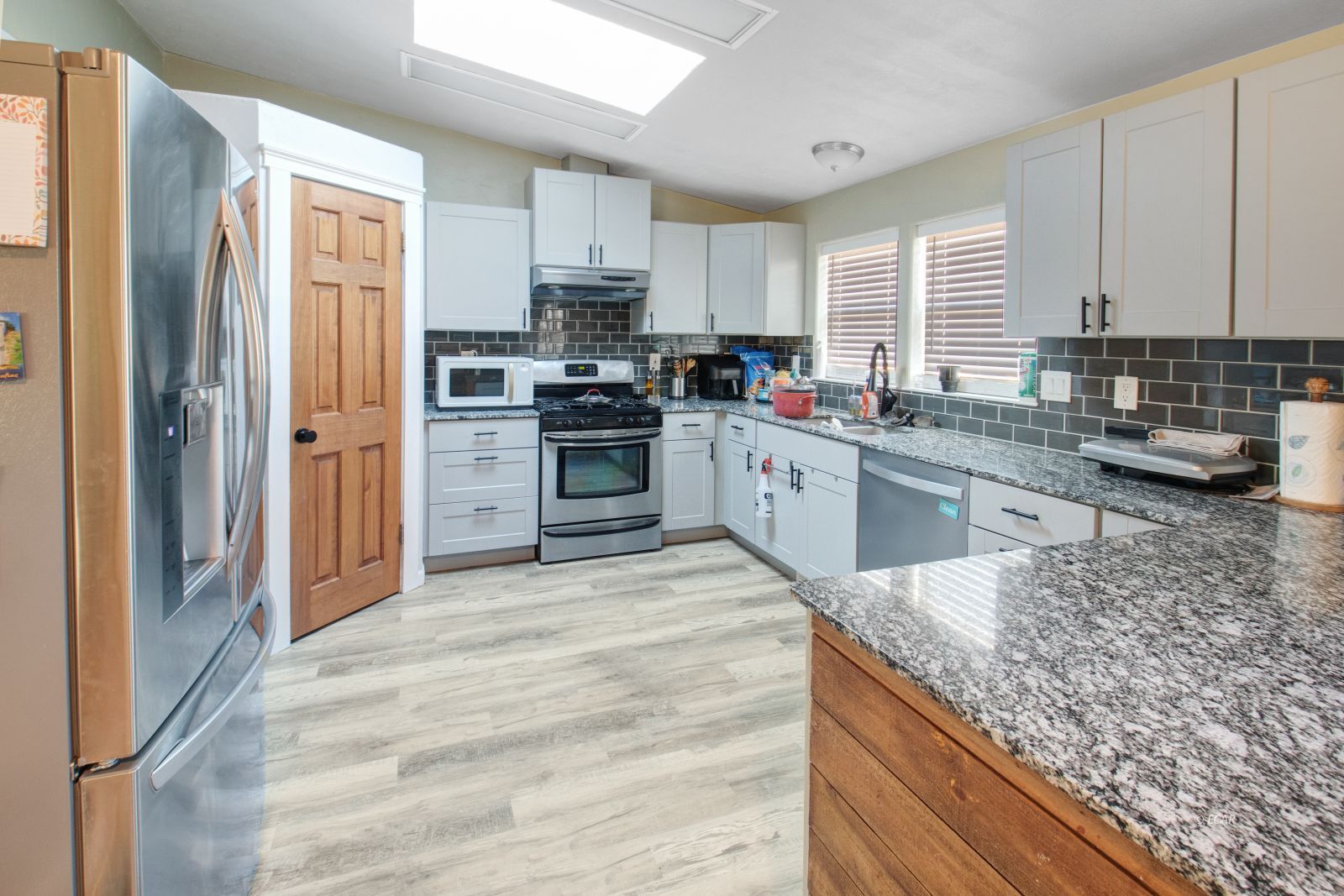 390 Oakshire Drive Property Photo 10