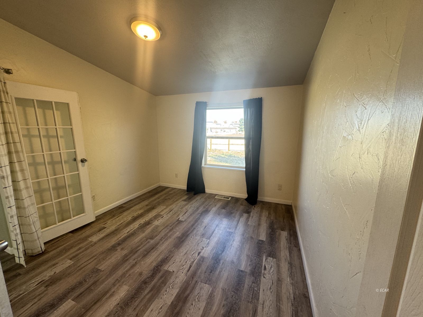 390 Oakshire Drive Property Photo 18