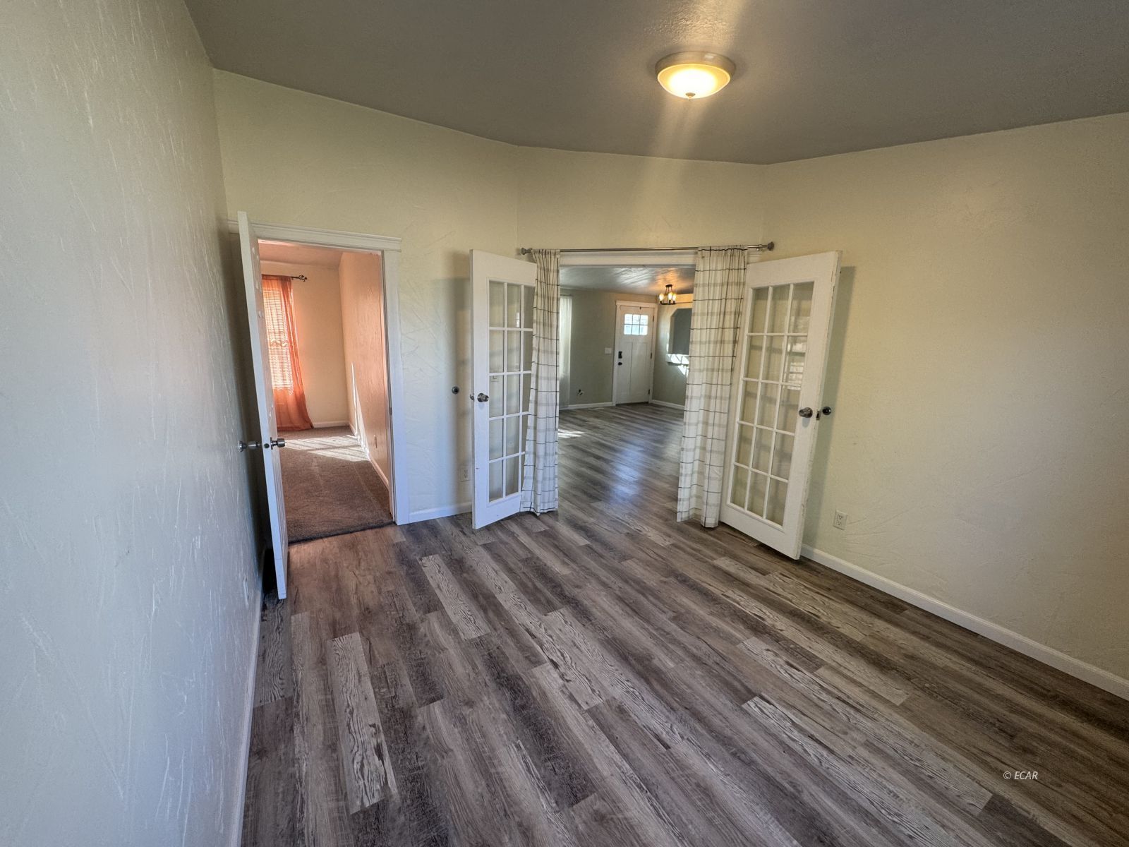 390 Oakshire Drive Property Photo 19