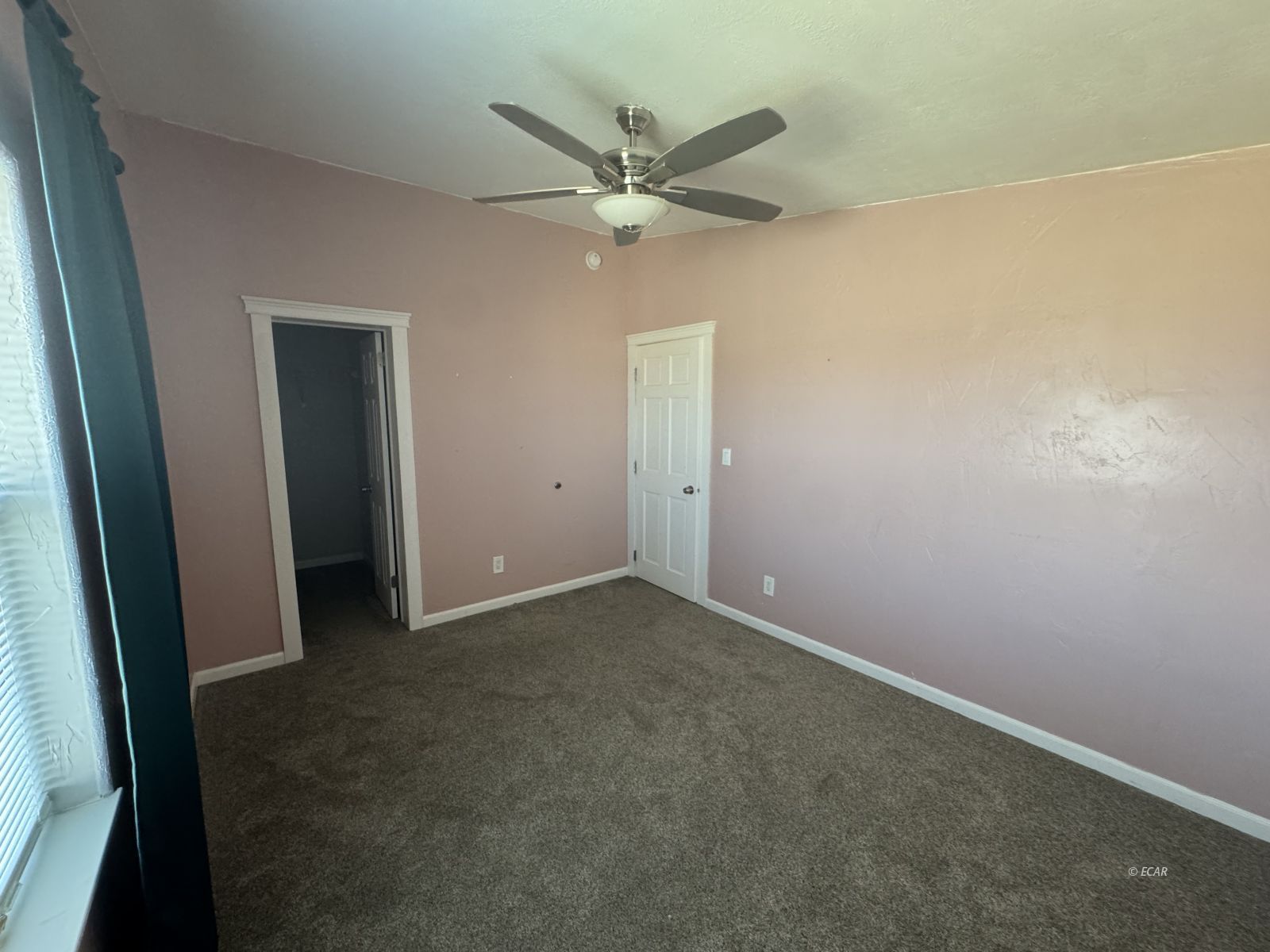 390 Oakshire Drive Property Photo 23