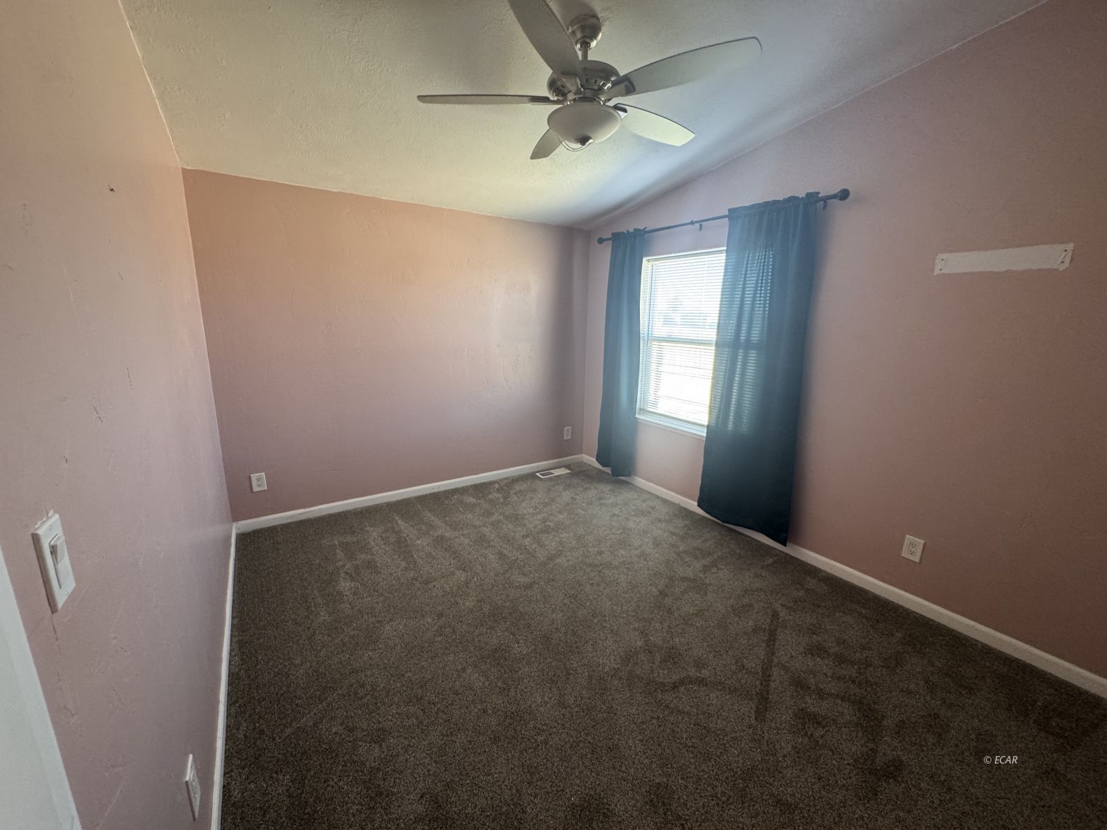 390 Oakshire Drive Property Photo 24