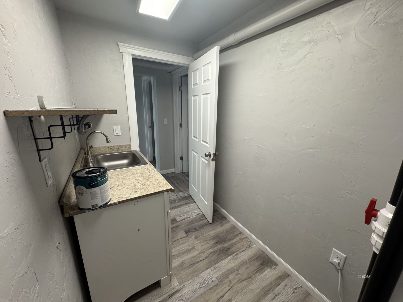 390 Oakshire Drive Property Photo 32