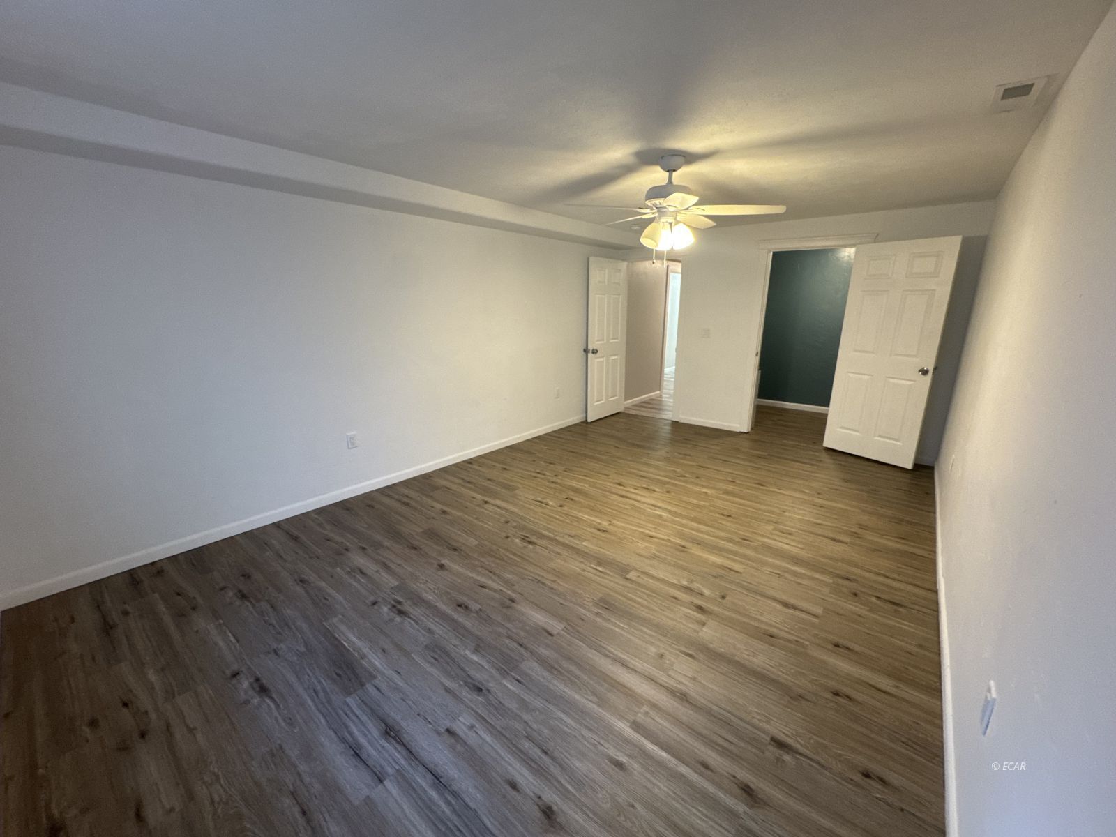 390 Oakshire Drive Property Photo 43