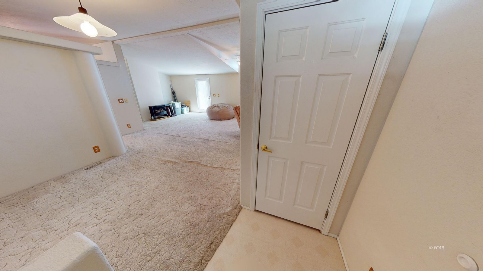 1353 Lakeview Drive Property Photo 8