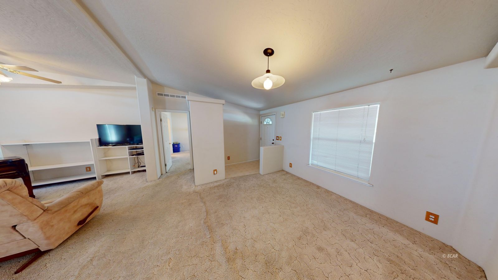 1353 Lakeview Drive Property Photo 9