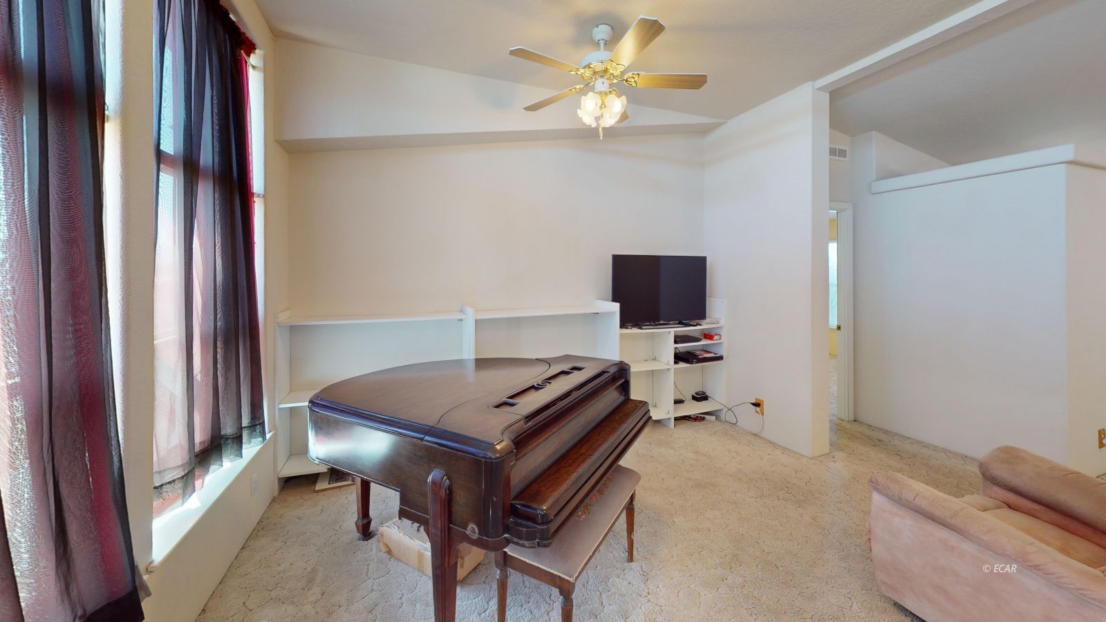 1353 Lakeview Drive Property Photo 13