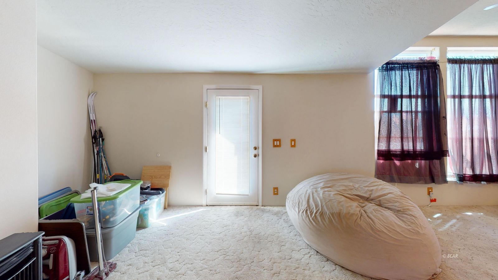 1353 Lakeview Drive Property Photo 14
