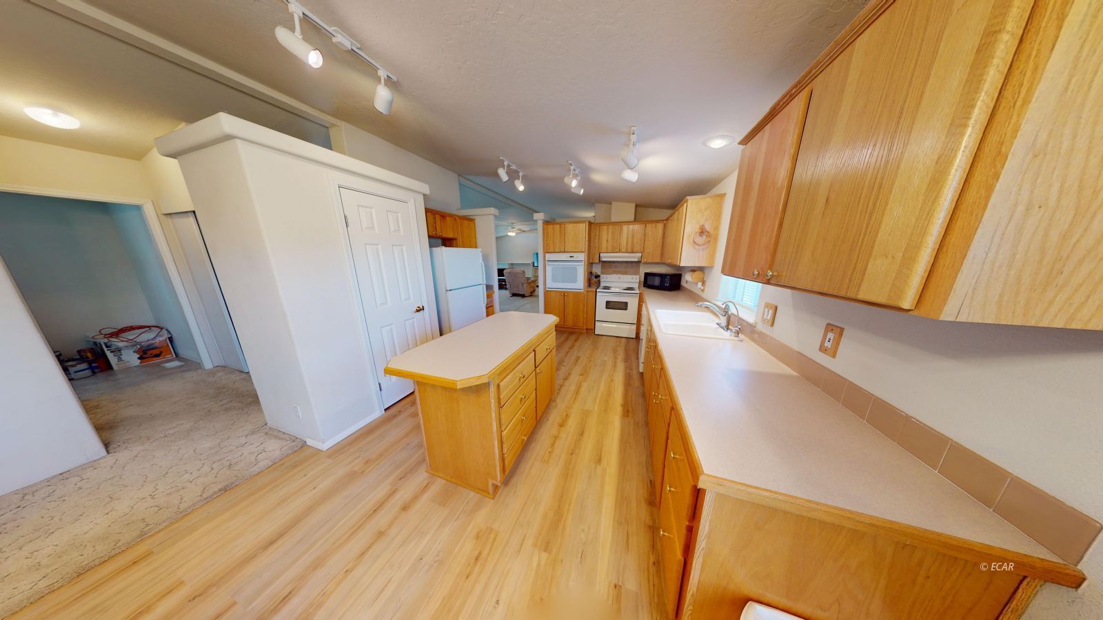 1353 Lakeview Drive Property Photo 15