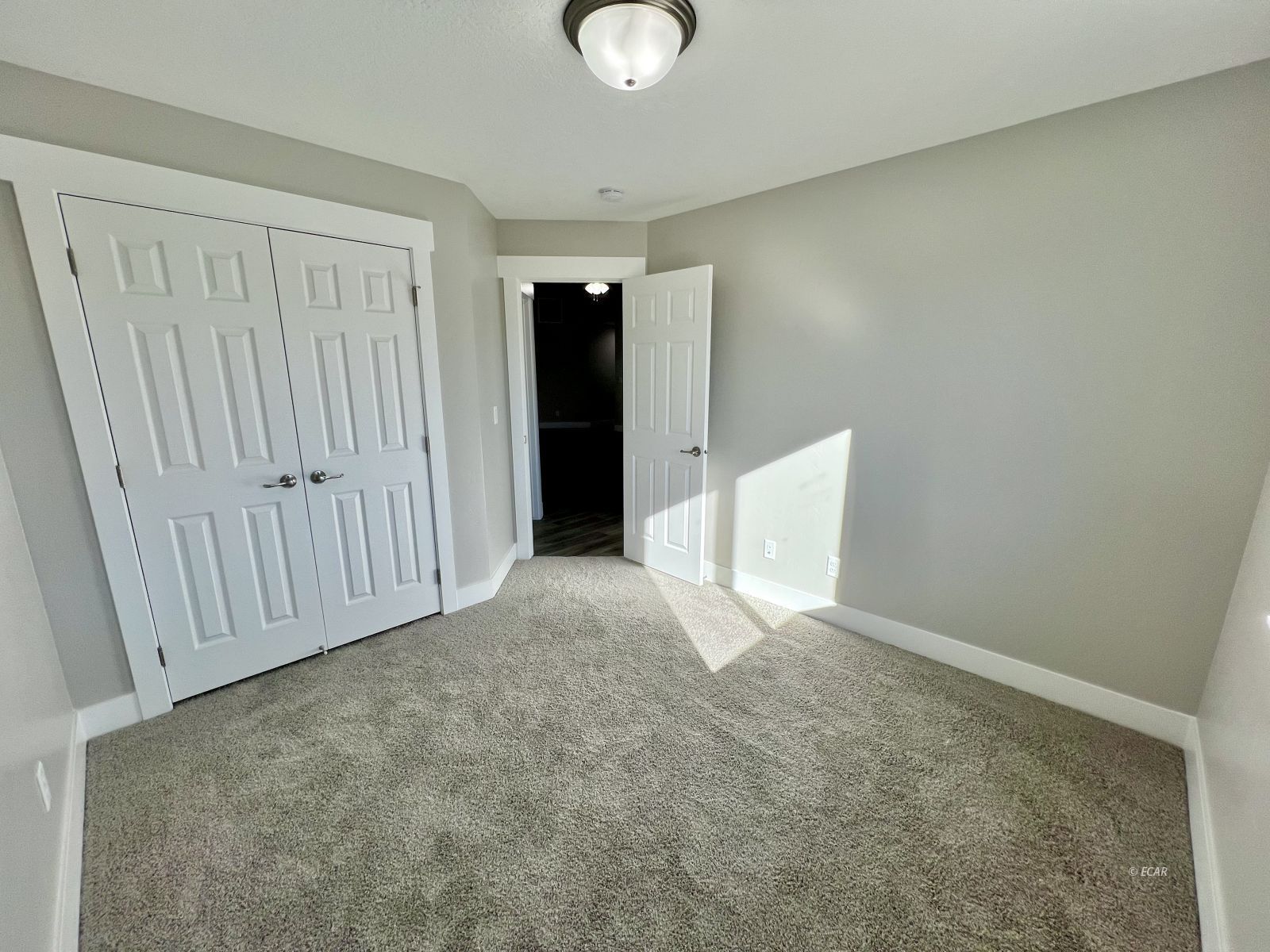 488 Flora Plaza Property Photo 15