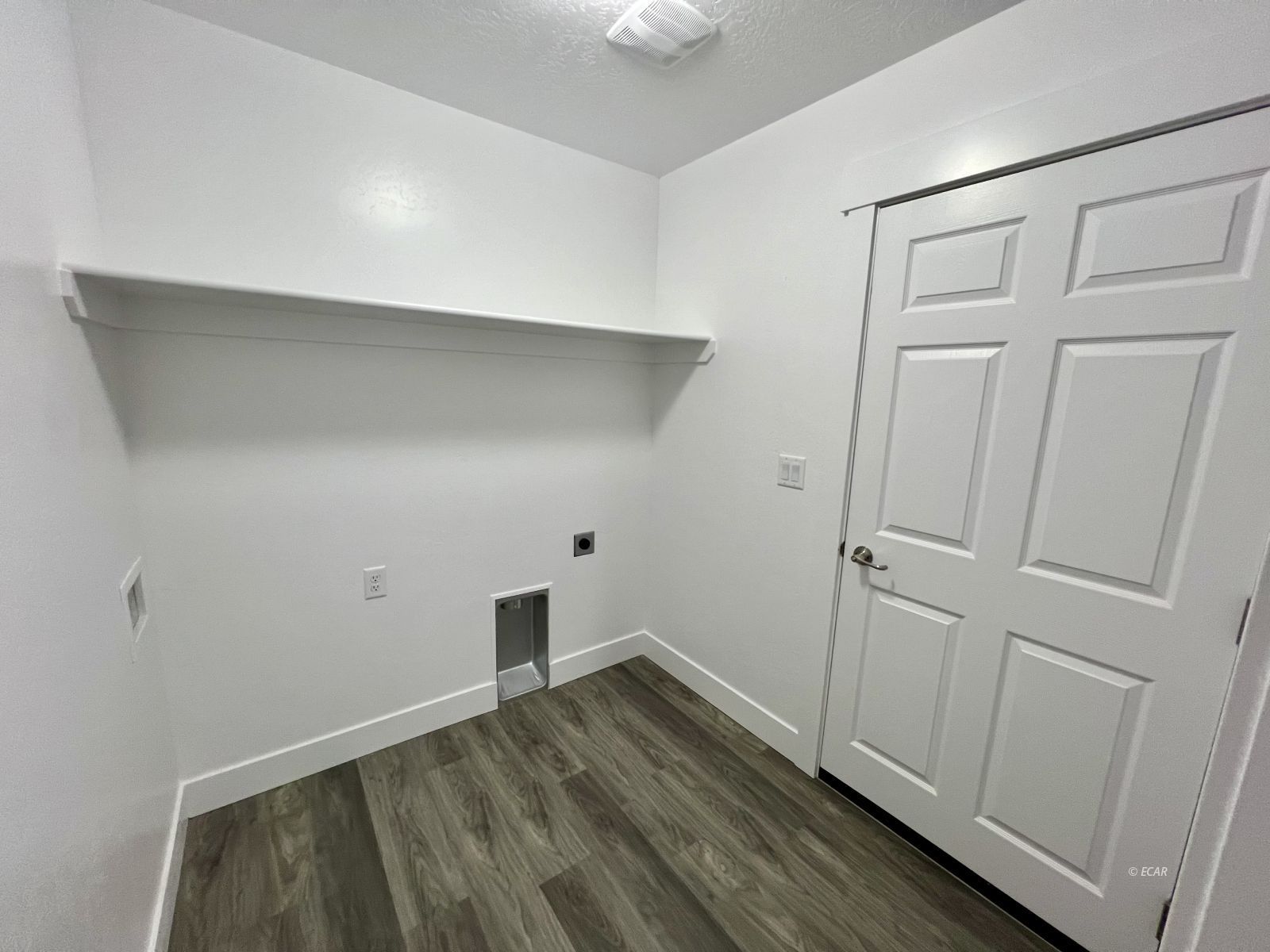 488 Flora Plaza Property Photo 20