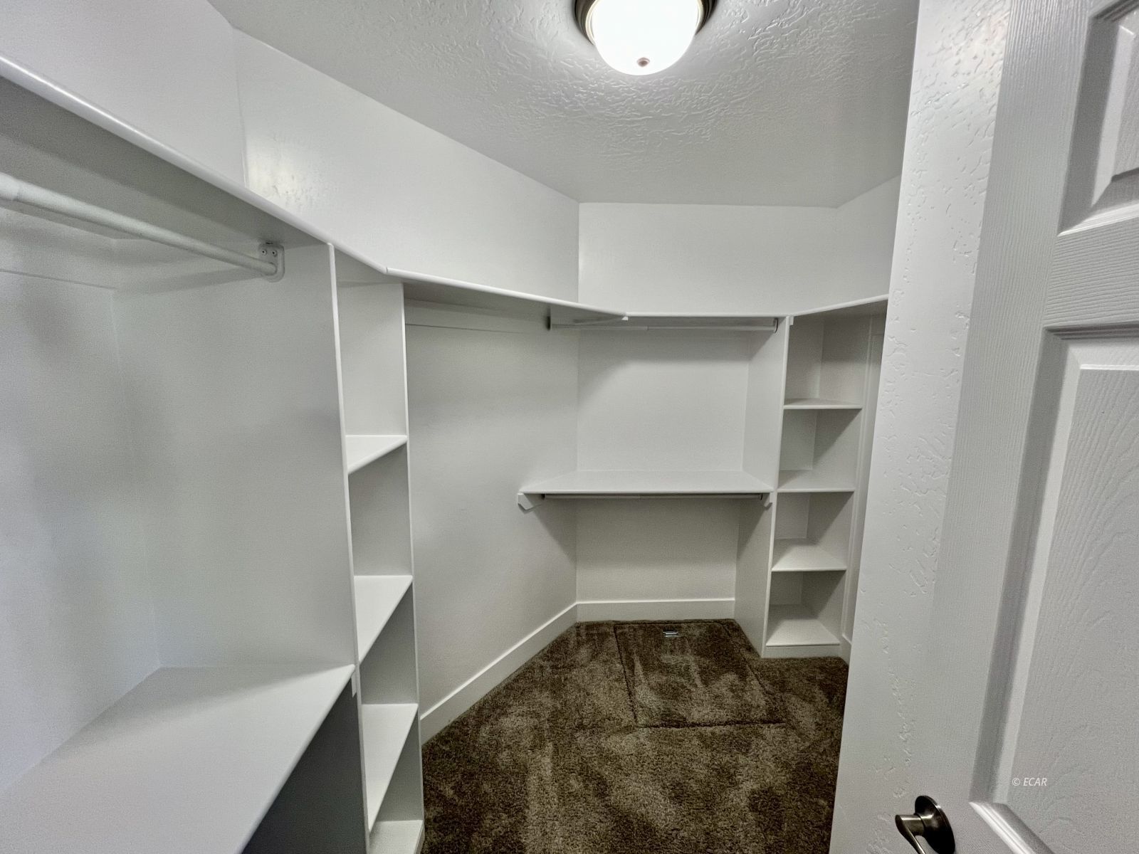 488 Flora Plaza Property Photo 23