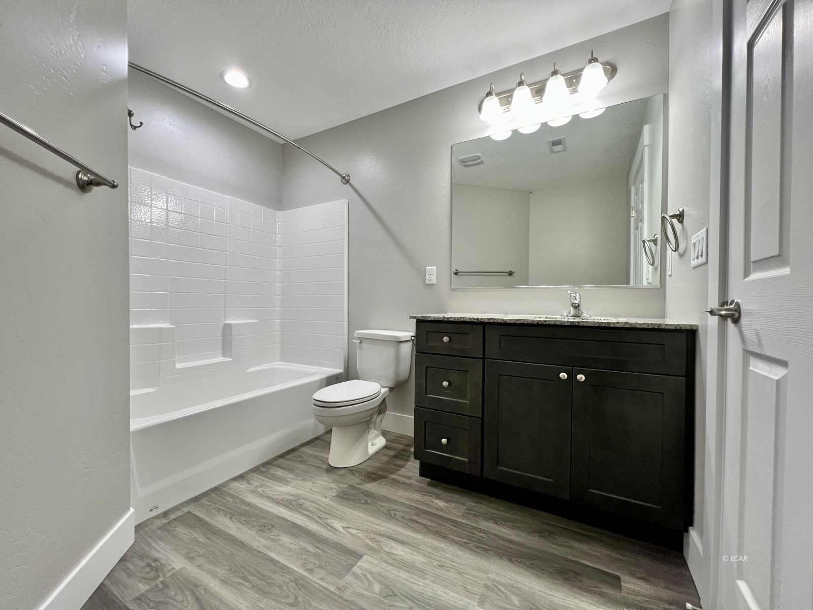 488 Flora Plaza Property Photo 24