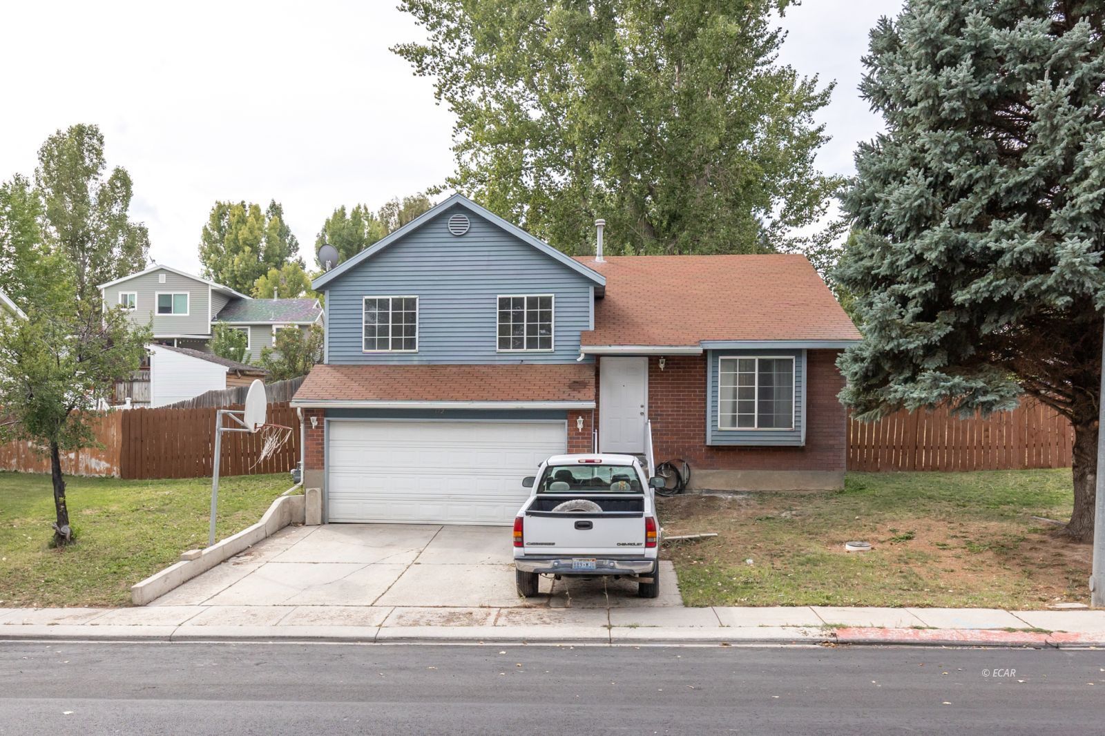 112 Chris Avenue Property Photo 2