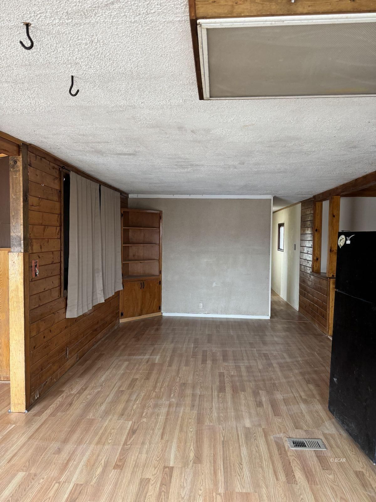 703 Meadow View Drive Property Photo 4