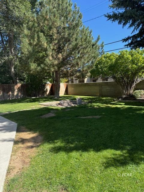 2060 Golf Drive Property Photo 3