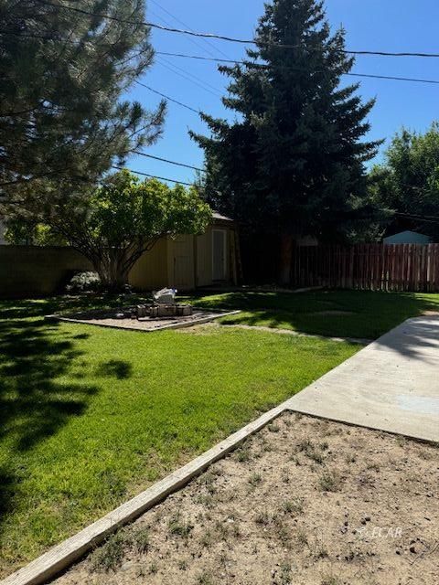 2060 Golf Drive Property Photo 4