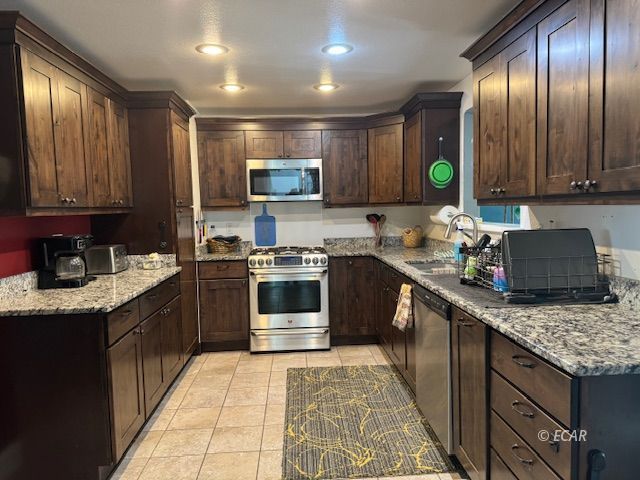2060 Golf Drive Property Photo 6