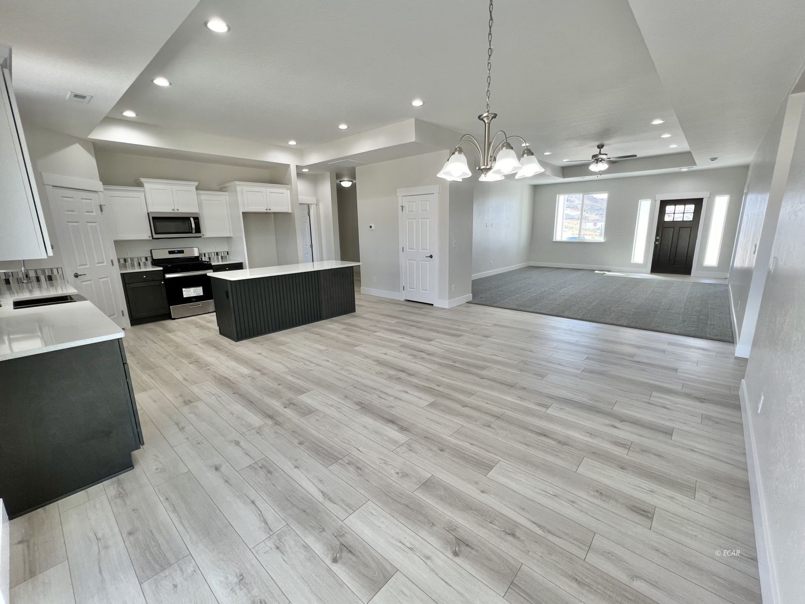 2686 Mesquite Way Property Photo 3