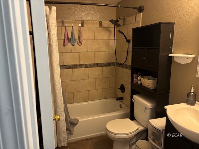 1038 Cosgrave Street Property Photo 15