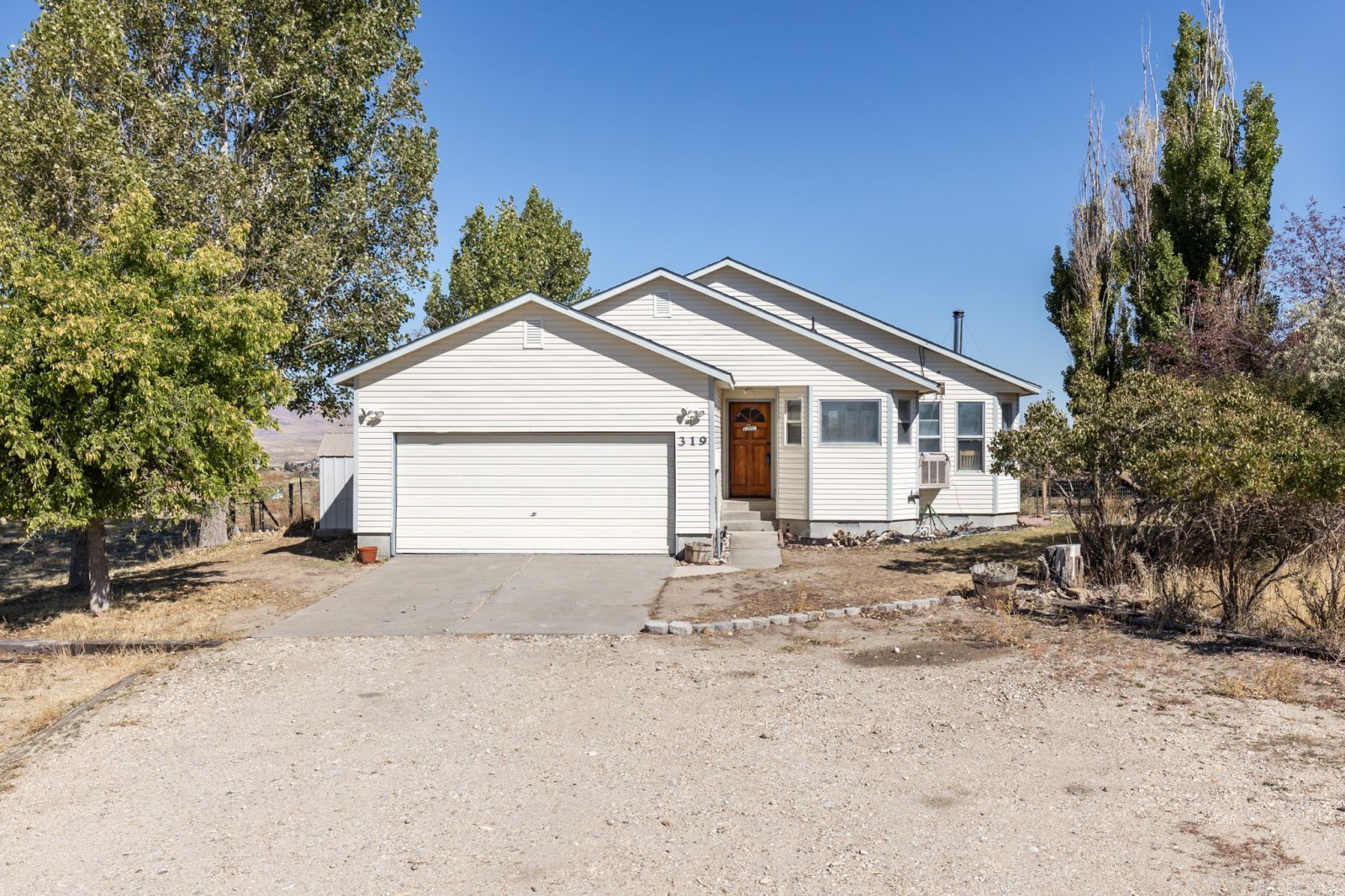 319 Blakeland Drive Property Photo