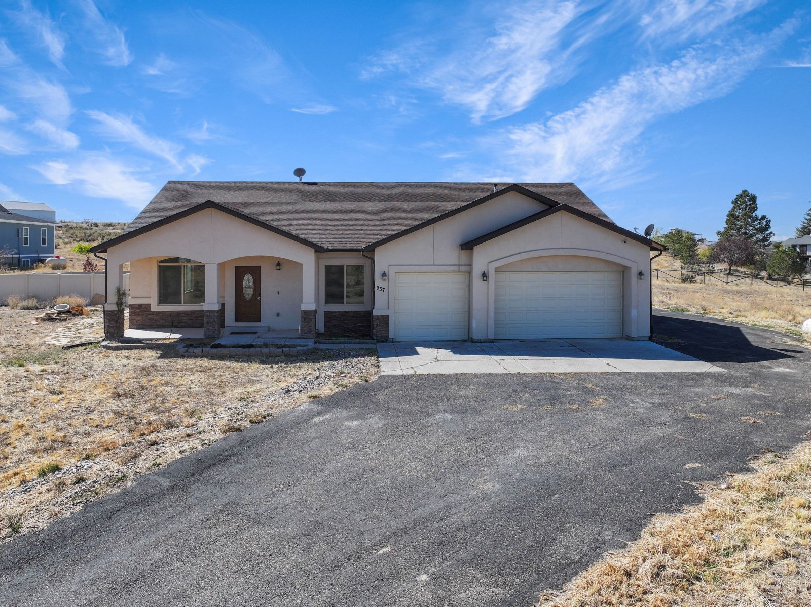 957 Blue Jay Drive Property Photo