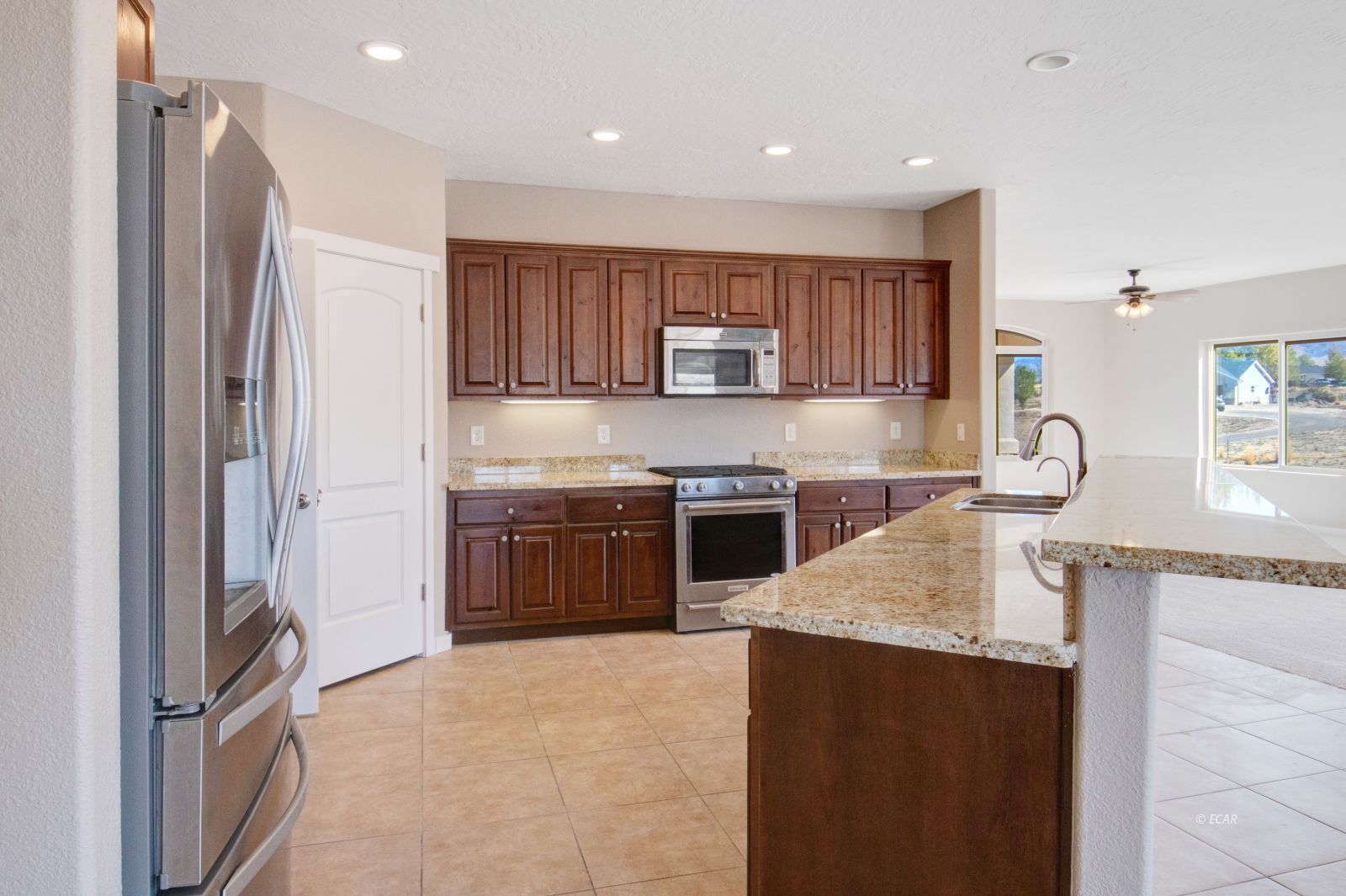 957 Blue Jay Drive Property Photo 13