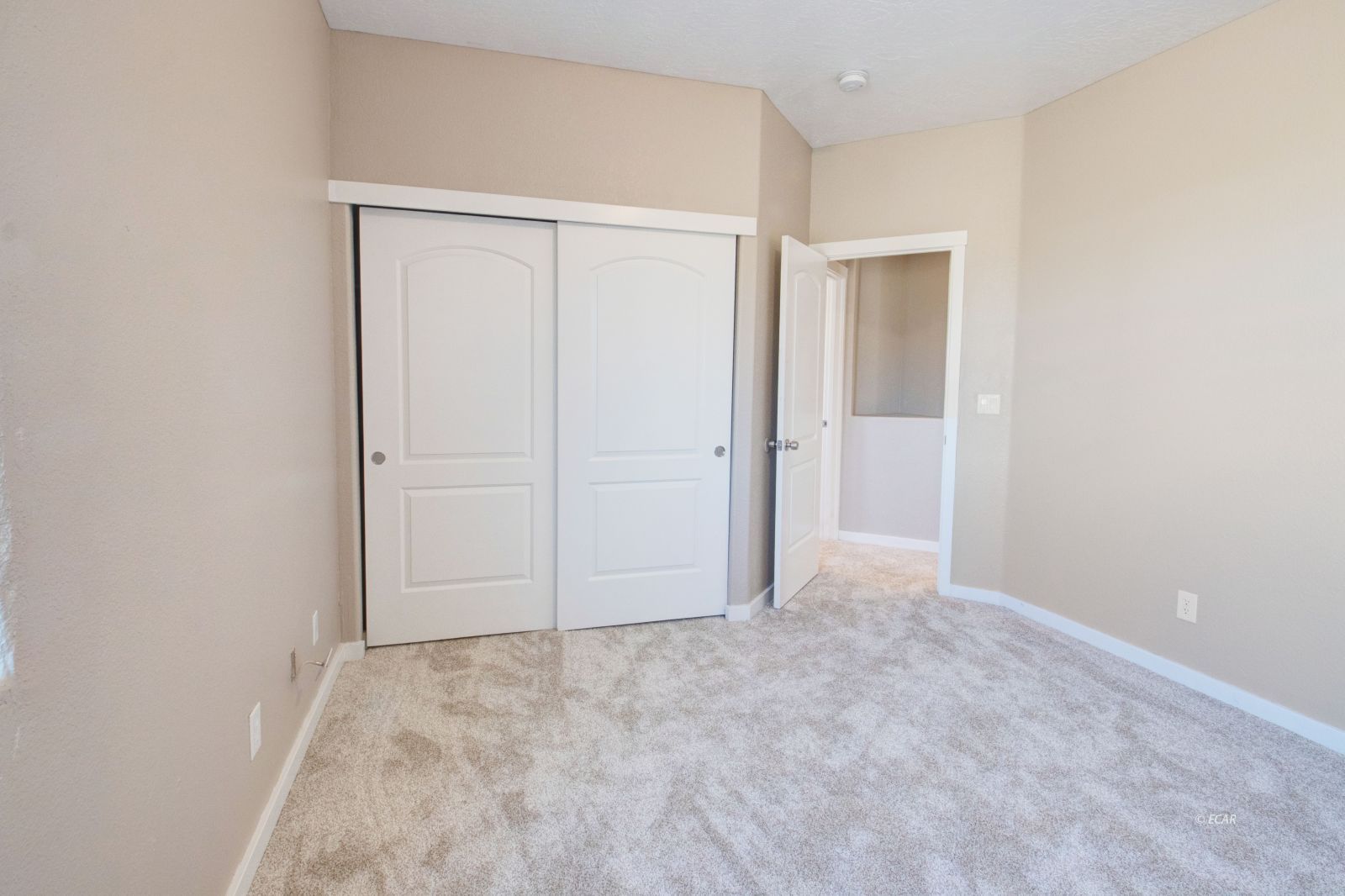 957 Blue Jay Drive Property Photo 21