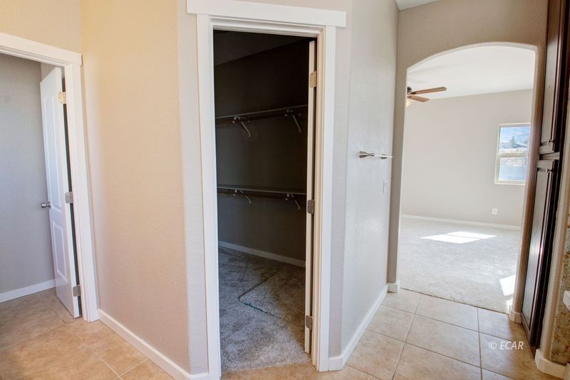 957 Blue Jay Drive Property Photo 28