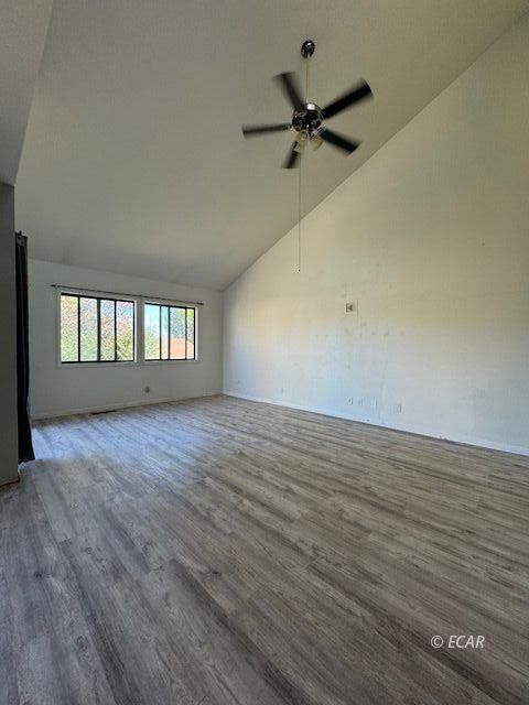 3306 Enfield Avenue Property Photo 9