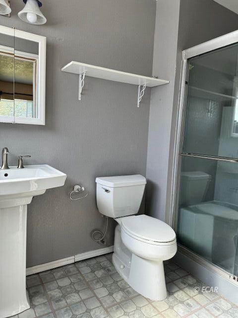 3306 Enfield Avenue Property Photo 19