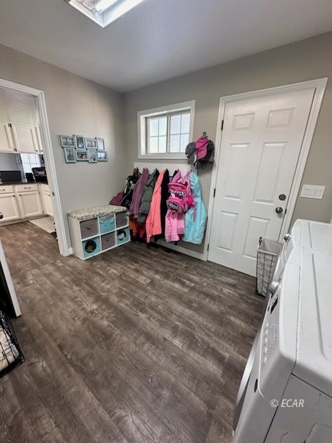 356 Lawndale Drive Property Photo 4