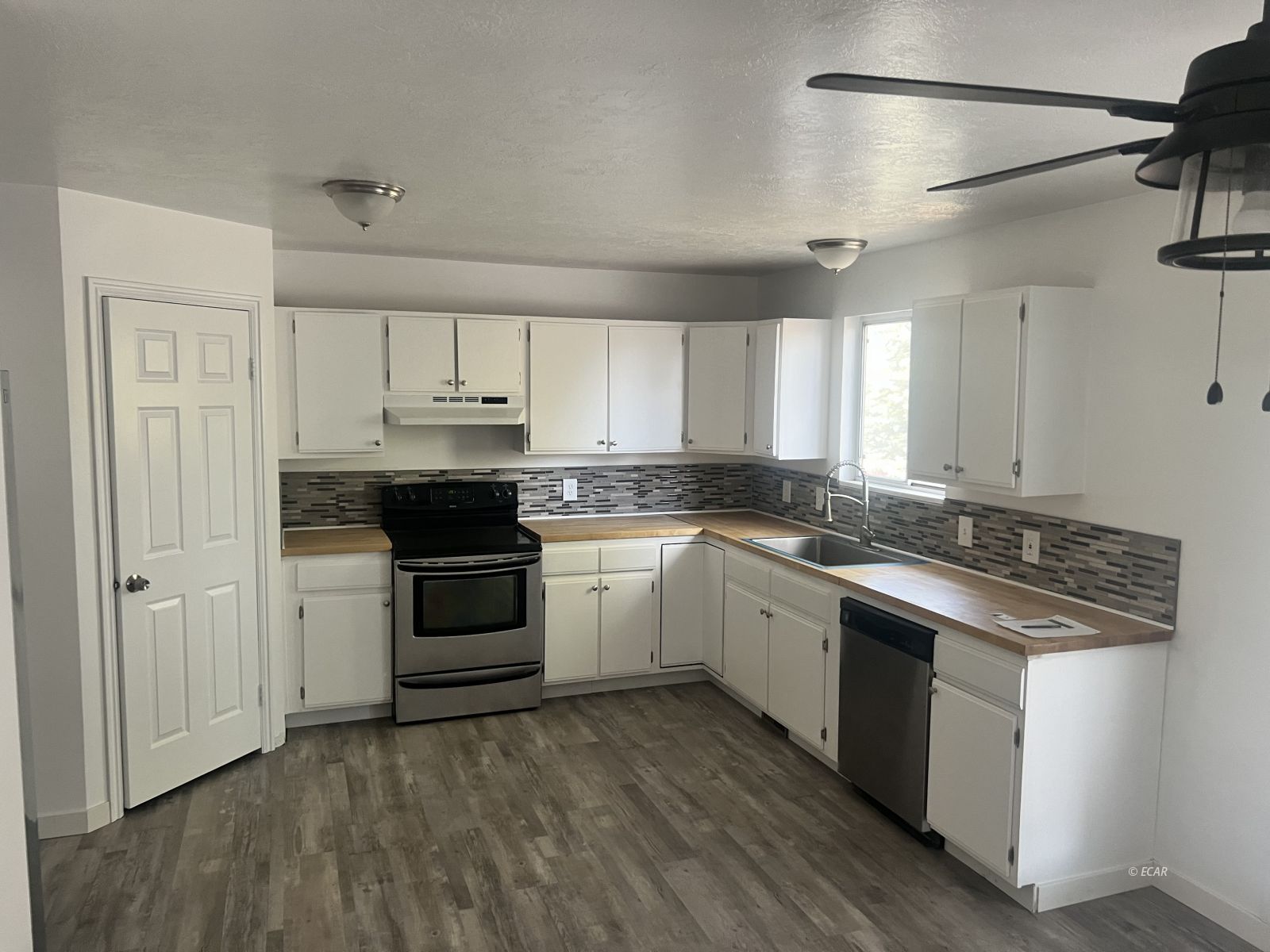 1415 Connolly Drive Property Photo 17