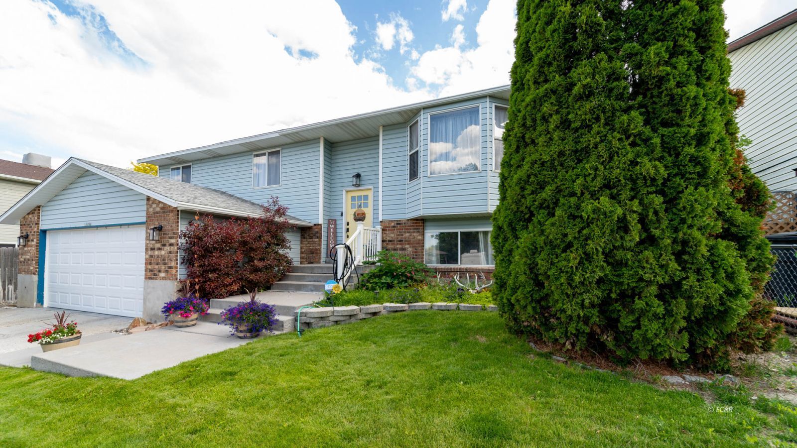 1609 Crestwood Drive Property Photo 4