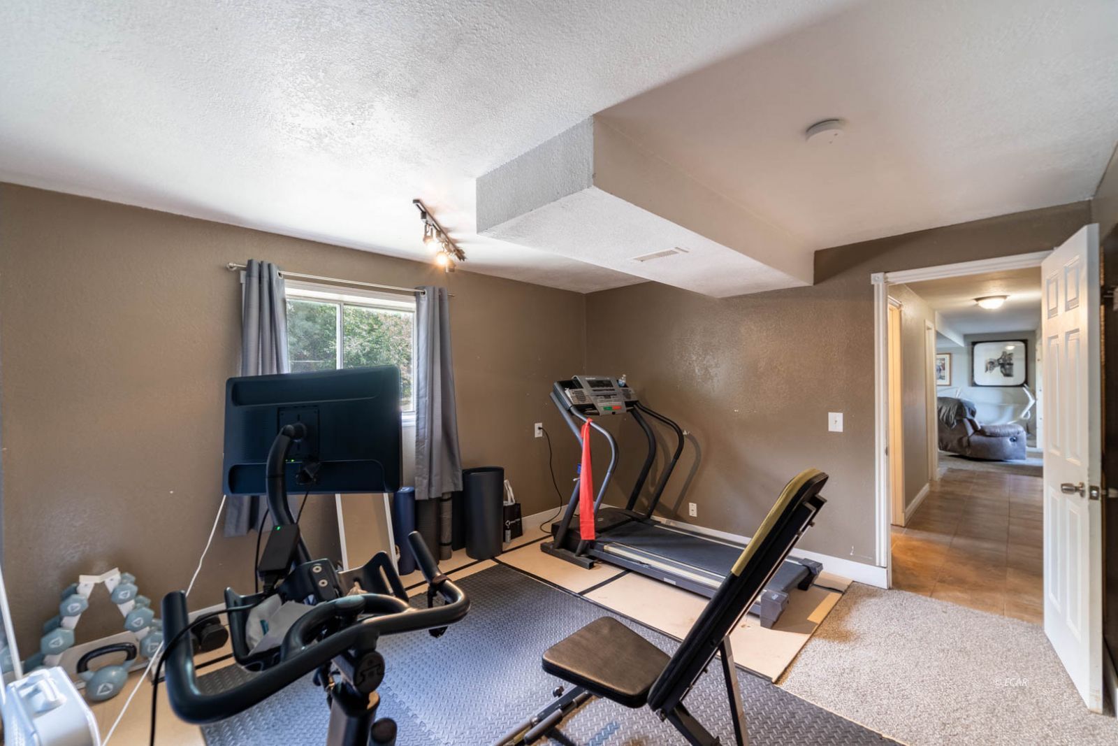 1609 Crestwood Drive Property Photo 40