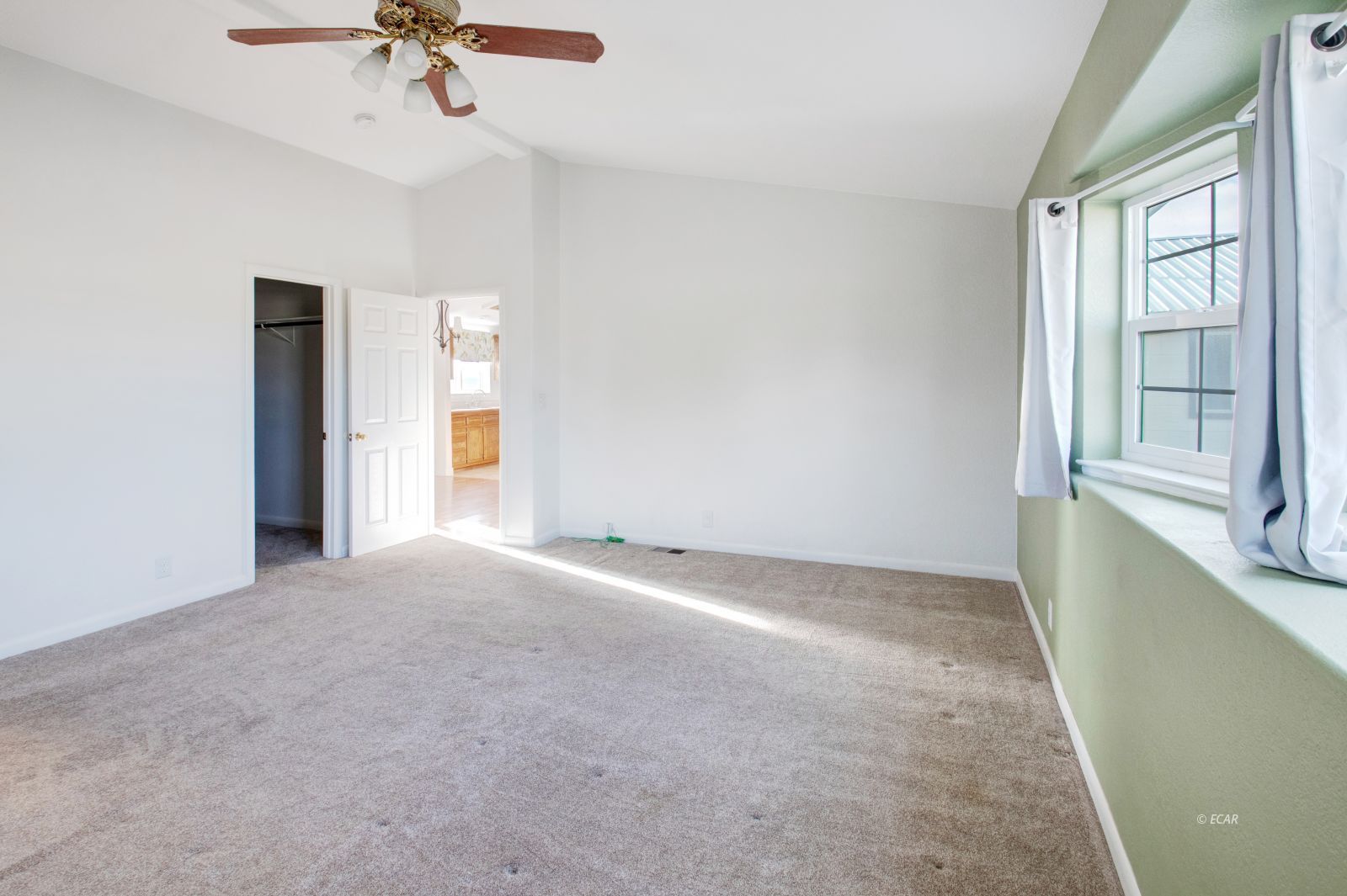 725 Diamondback Drive Property Photo 10