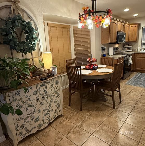 668 Baker Street Property Photo 8
