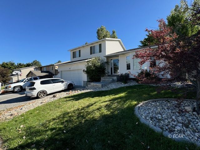213 Rolling Hills Drive Property Photo 1