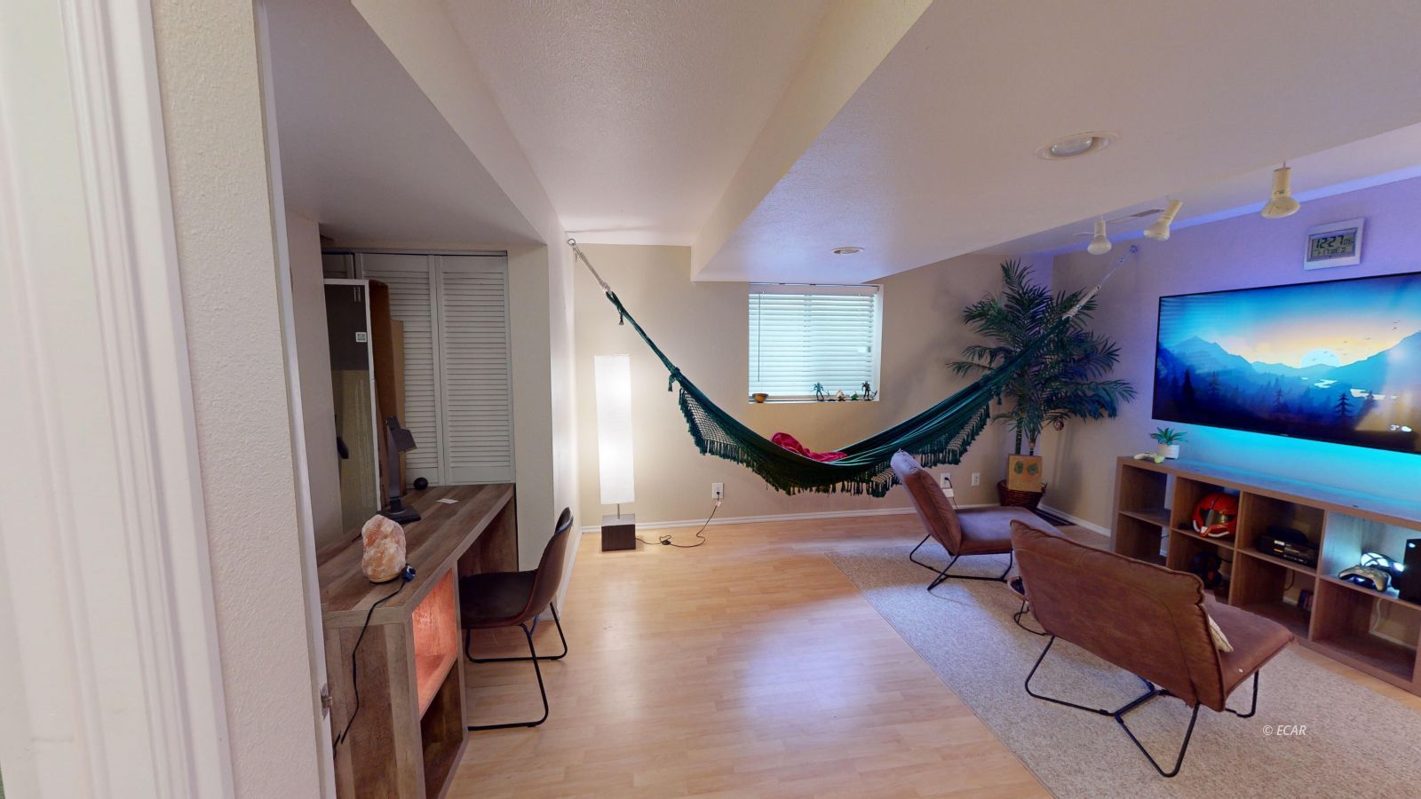 213 Rolling Hills Drive Property Photo 29
